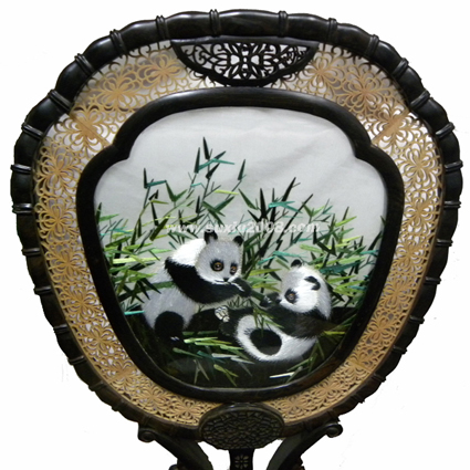 苏绣檀香宫扇熊猫